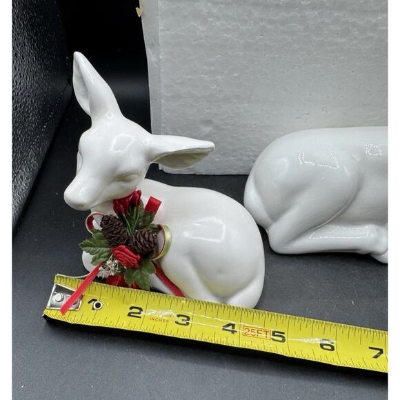 DELUXE DEER FAMILY W/CHRISTMAS BOWS TWO PIECE EARTHENWARE CENTER PIECE - Picture 8 of 10